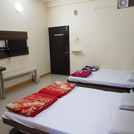 Hotel Shri Radhe Krishna Godarpura Dış mekan fotoğraf