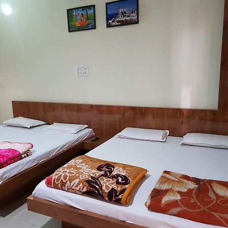 Hotel Shri Radhe Krishna Godarpura Dış mekan fotoğraf