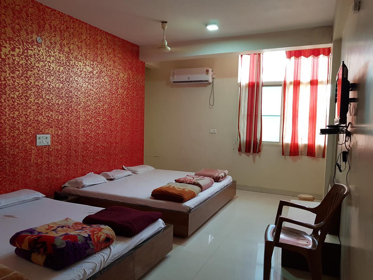 Hotel Shri Radhe Krishna Godarpura Dış mekan fotoğraf
