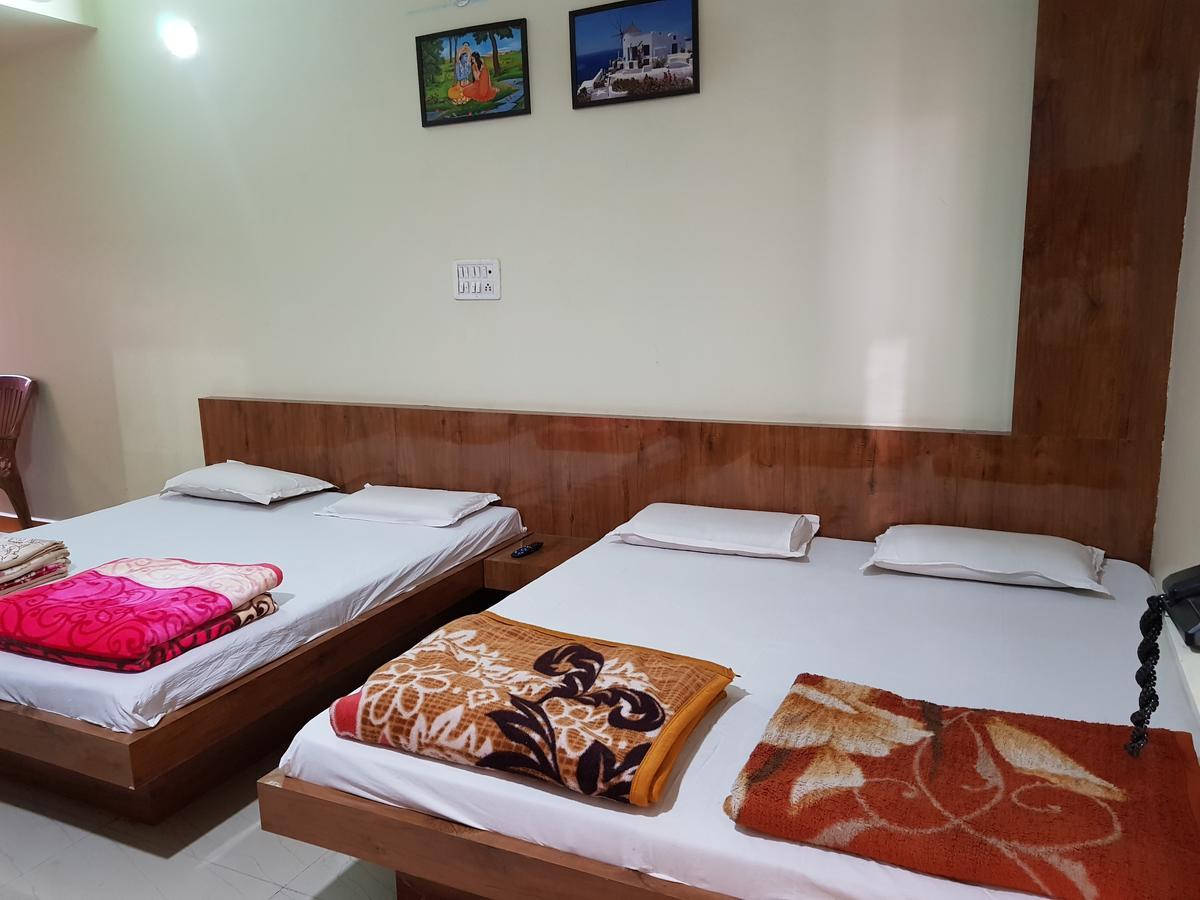 Hotel Shri Radhe Krishna Godarpura Dış mekan fotoğraf