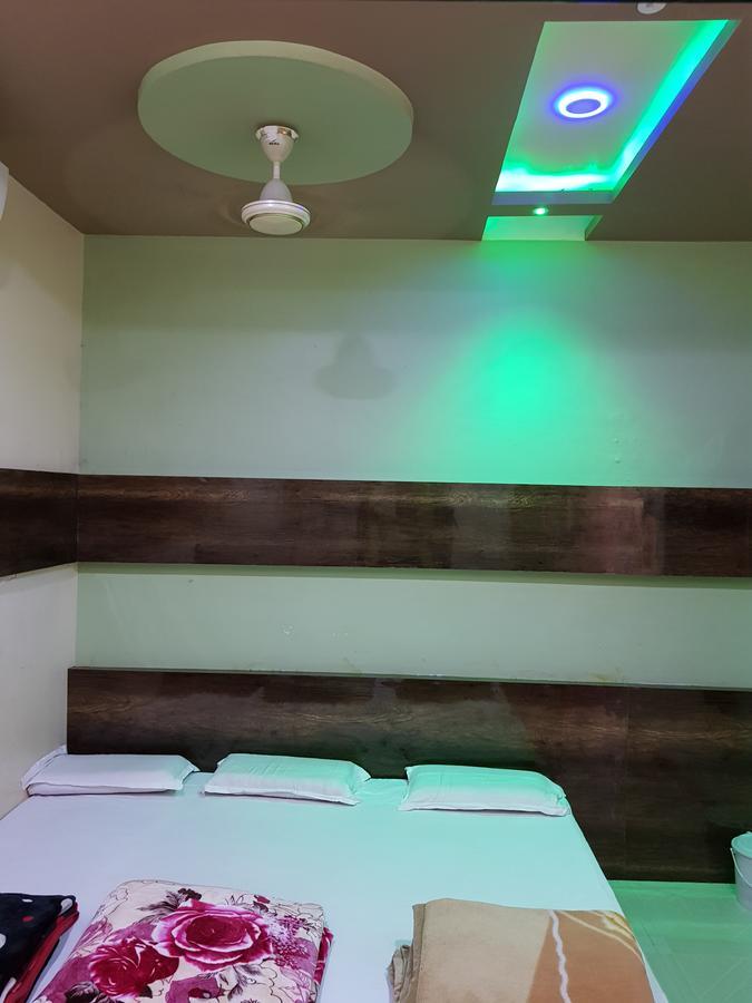 Hotel Shri Radhe Krishna Godarpura Dış mekan fotoğraf