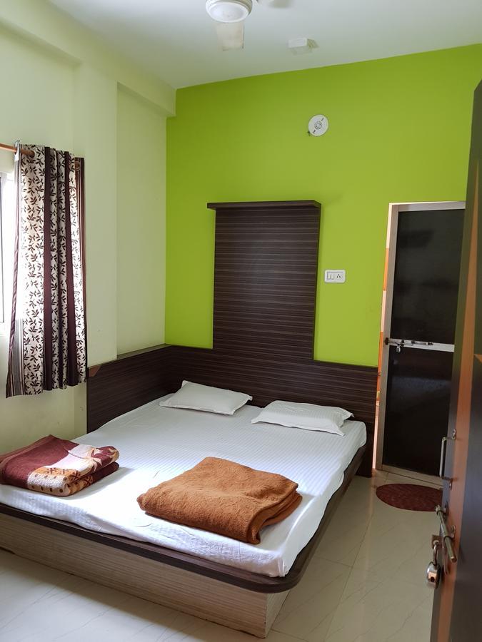 Hotel Shri Radhe Krishna Godarpura Dış mekan fotoğraf