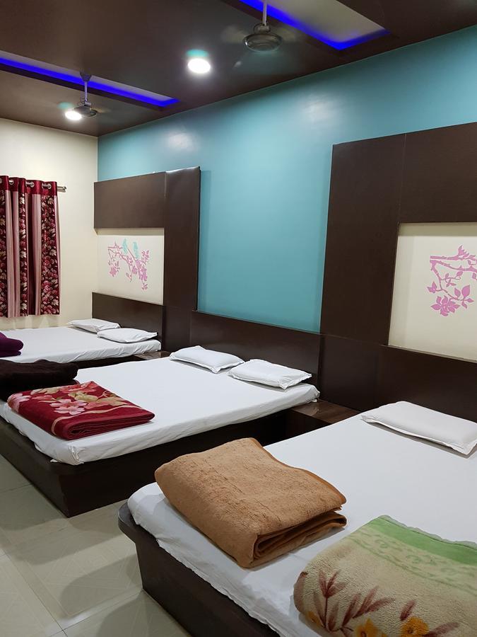 Hotel Shri Radhe Krishna Godarpura Dış mekan fotoğraf