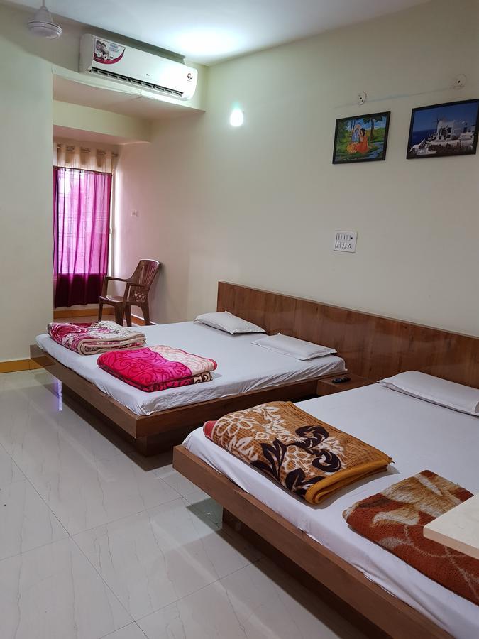 Hotel Shri Radhe Krishna Godarpura Dış mekan fotoğraf