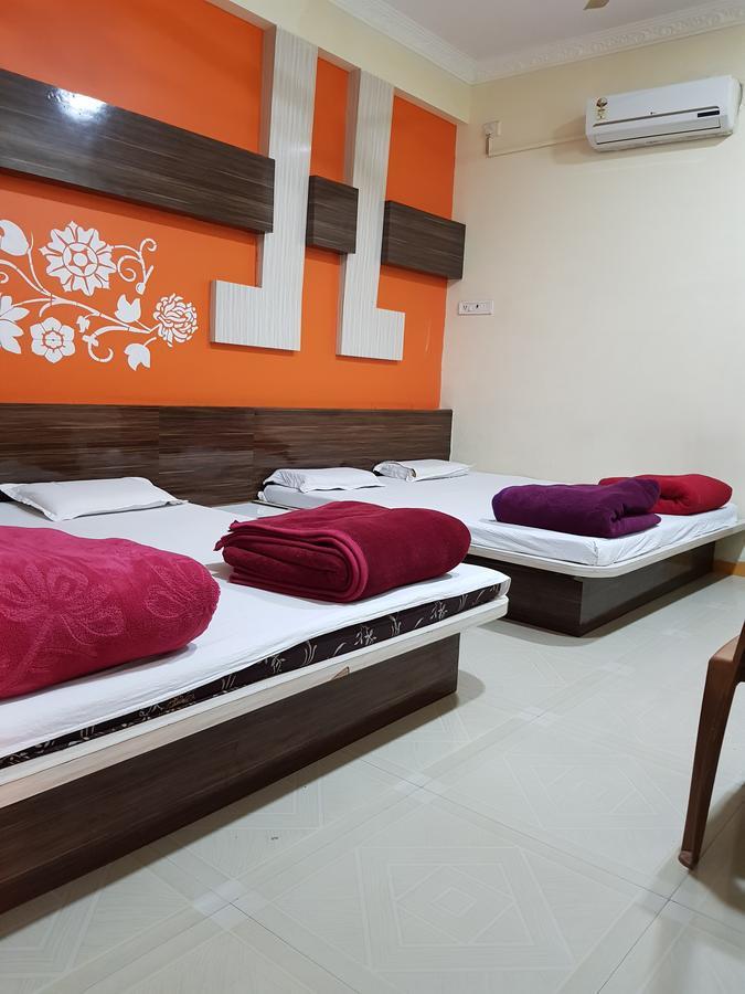 Hotel Shri Radhe Krishna Godarpura Dış mekan fotoğraf