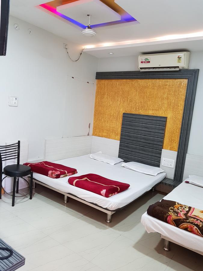 Hotel Shri Radhe Krishna Godarpura Dış mekan fotoğraf
